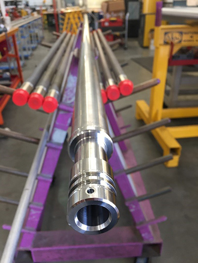 Long cased hole pressure housing
